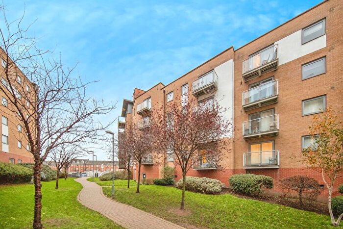 2 Bedroom Apartment For Sale In Hawkins Road, Colchester, CO2