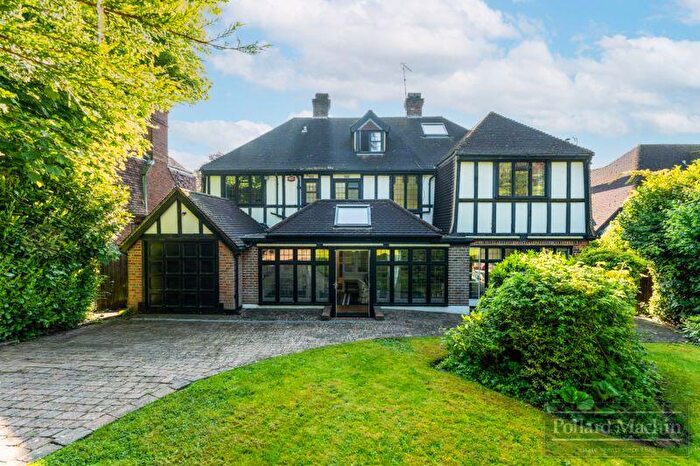 6 Bedroom Detached House For Sale In Coldharbour Lane, Purley, CR8