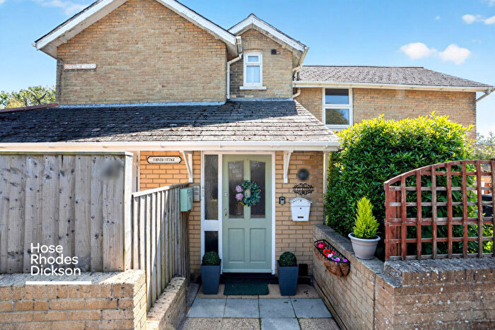 2 Bedroom Apartment For Sale In Avenue Road, Shanklin, PO37