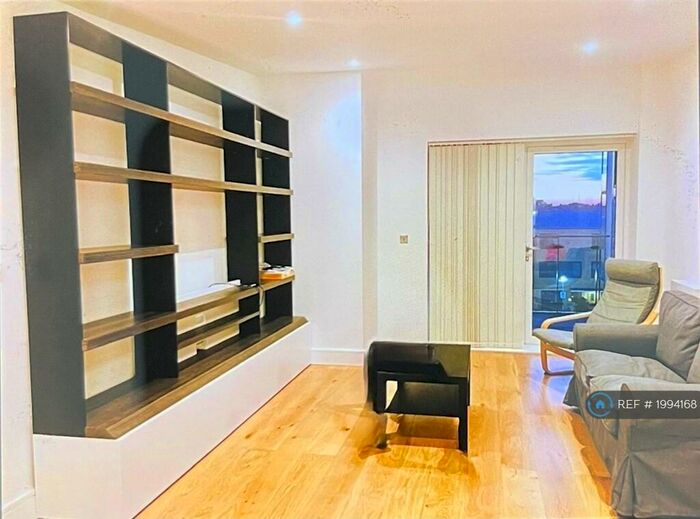 1 Bedroom Flat To Rent In Woodcroft Apartments, London, NW9