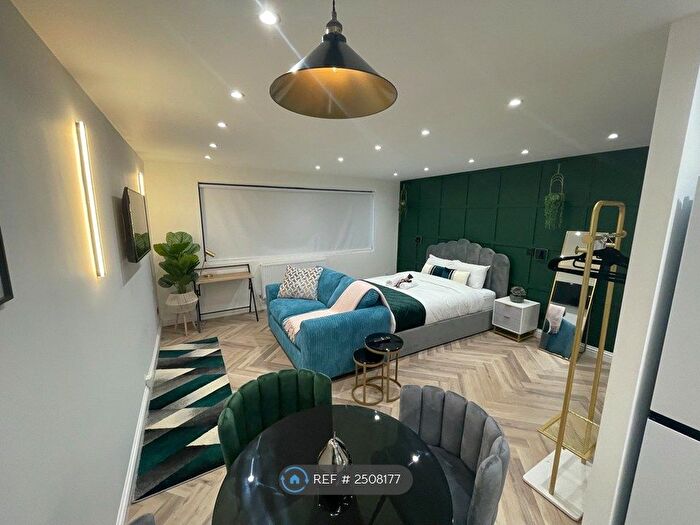 Studio To Rent In Silbury Boulevard, Milton Keynes, MK9