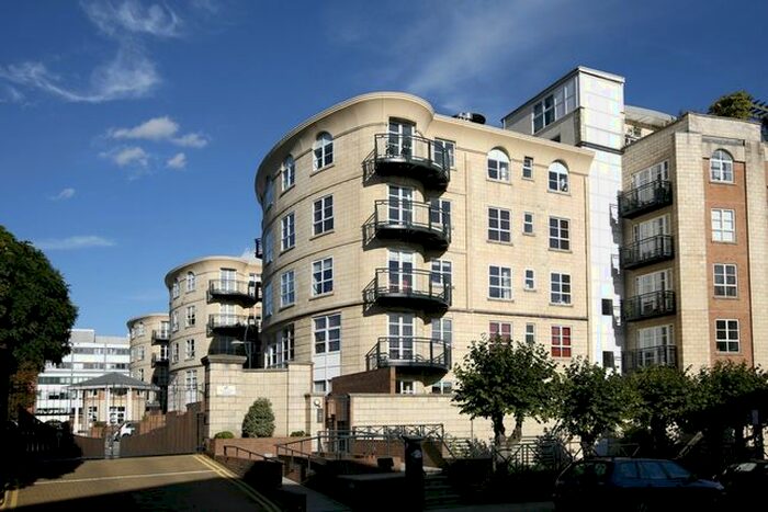 2 Bedroom Flat To Rent In Worple Road, London, SW19