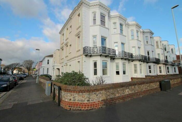 1 Bedroom Flat To Rent In Brighton Road, Worthing, BN11