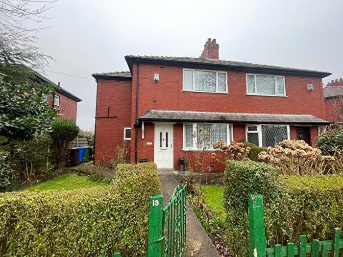 3 Bedroom Semi Detached House For Sale In Clyde Road, Radcliffe, Manchester, M26