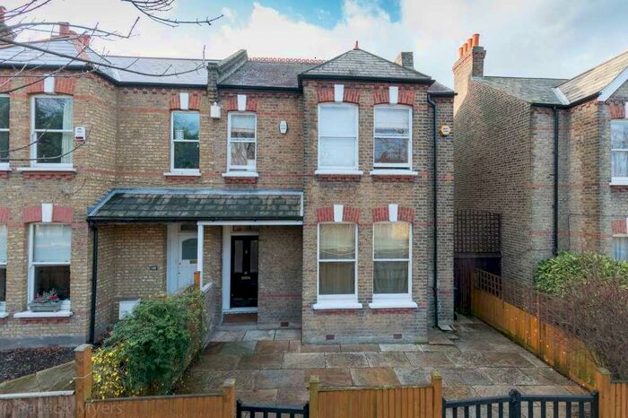 4 Bedroom Terraced House To Rent In South Croxted Road, SE21
