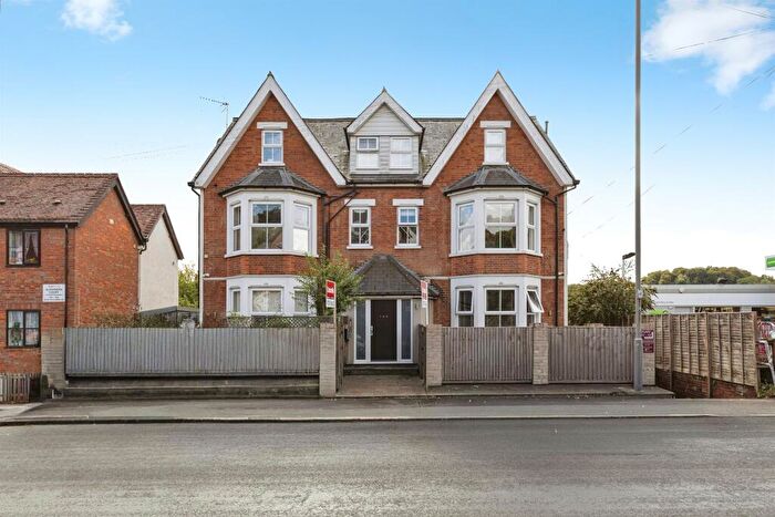 1 Bedroom Apartment For Sale In West Wycombe Road, High Wycombe, HP12