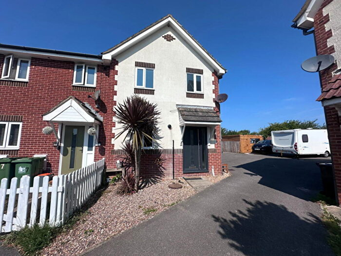 3 Bedroom End Of Terrace House To Rent In Caburn Close, Eastbourne, BN23