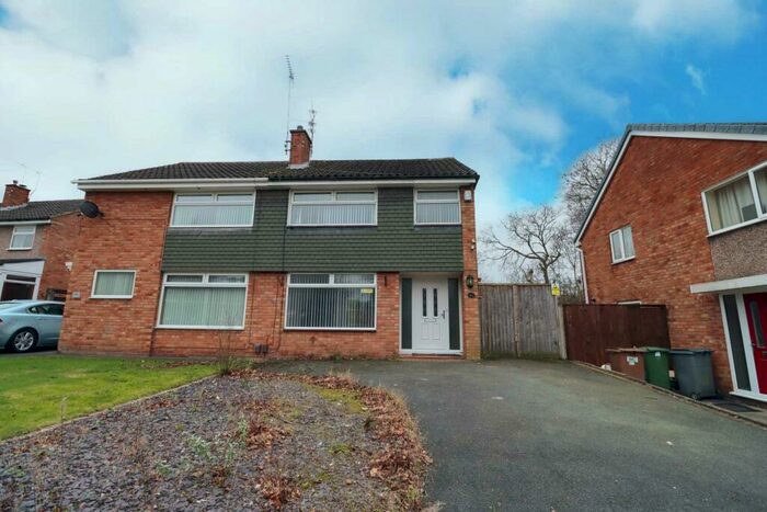 3 Bedroom Semi-Detached House To Rent In Brookhurst Avenue, Bromborough, CH63