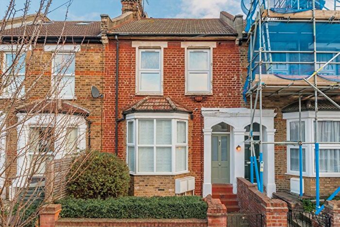 1 Bedroom Flat For Sale In Buckingham Road, Willesden, NW10