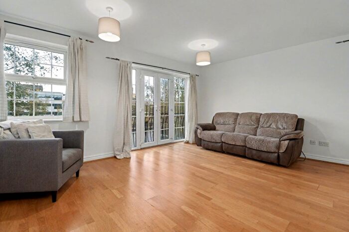 2 Bedroom Flat For Sale In Merchants Quay, Salford Quays, M50