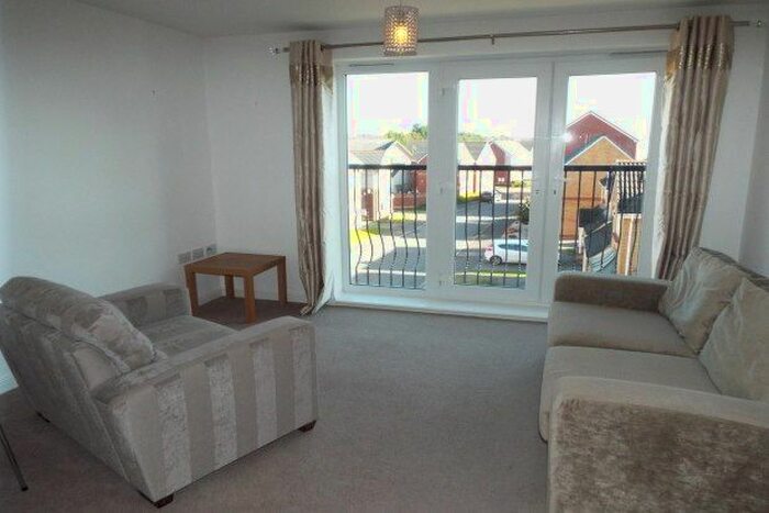 2 Bedroom Flat To Rent In Wyncliffe Gardens, Cardiff, CF23