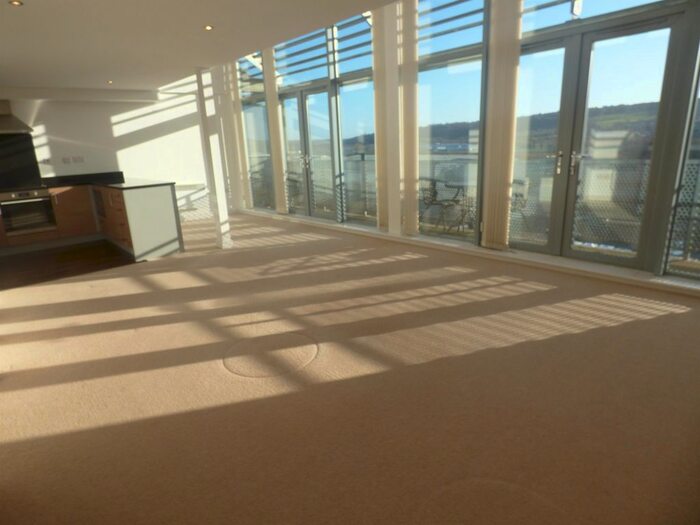 3 Bedroom Flat To Rent In Valley Mill, Elland HX5