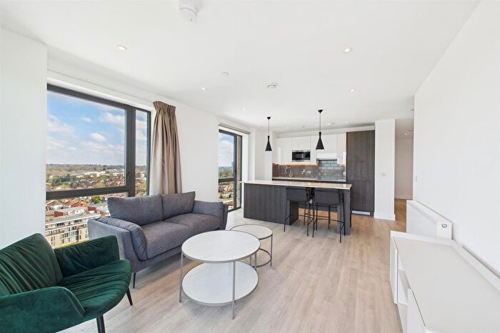 2 Bedroom Flat To Rent In Acer Point, Watford, WD18