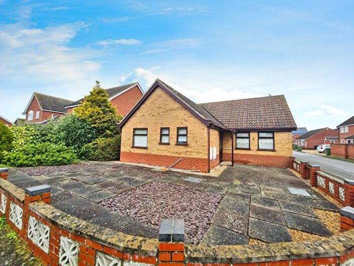 3 Bedroom Detached Bungalow For Sale In Dussindale, Wymondham, Norfolk, NR18