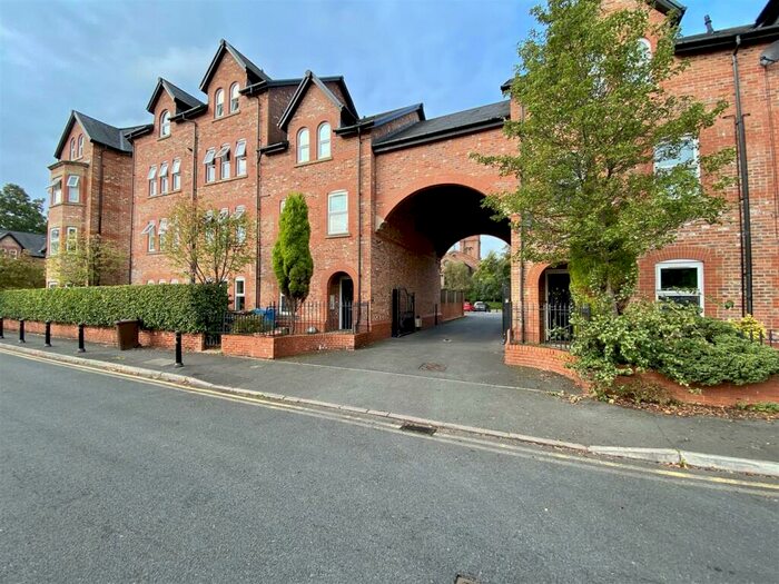 2 Bedroom Apartment To Rent In St. Pauls Road, Withington, M20