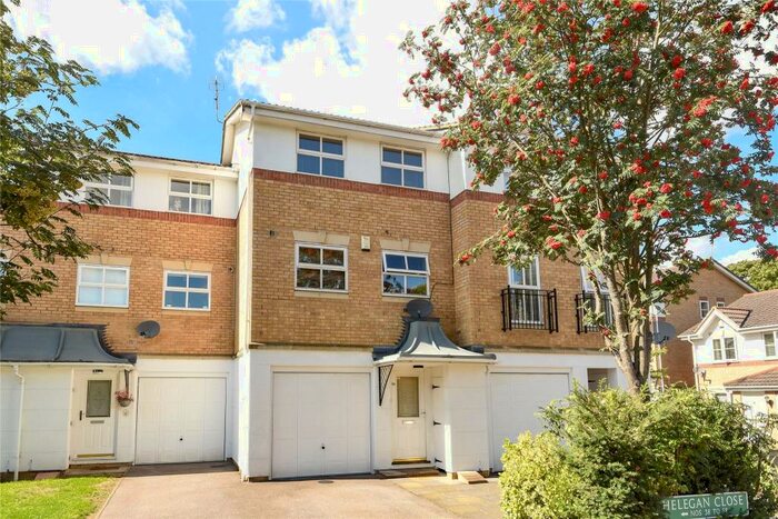 3 Bedroom Town House To Rent In Helegan Close, Orpington, BR6