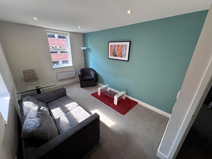 1 Bedroom Flat To Rent In Arden Street, CV37
