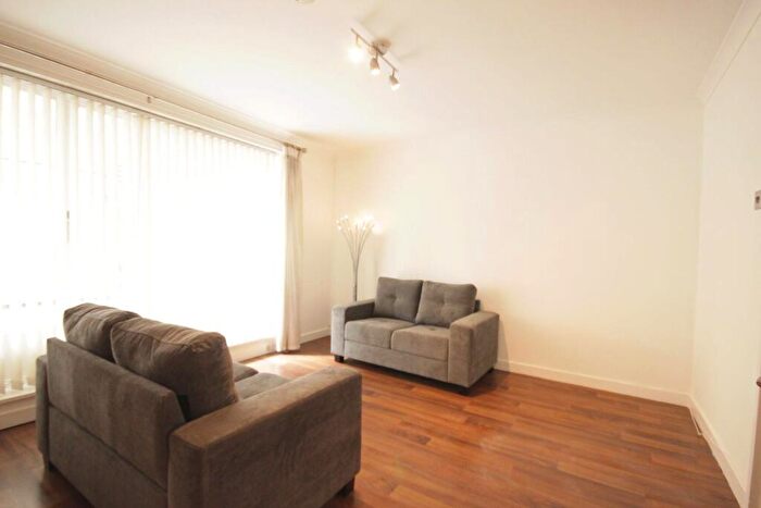 1 Bedroom Apartment To Rent In Hermitage Wall, Wapping, E1W