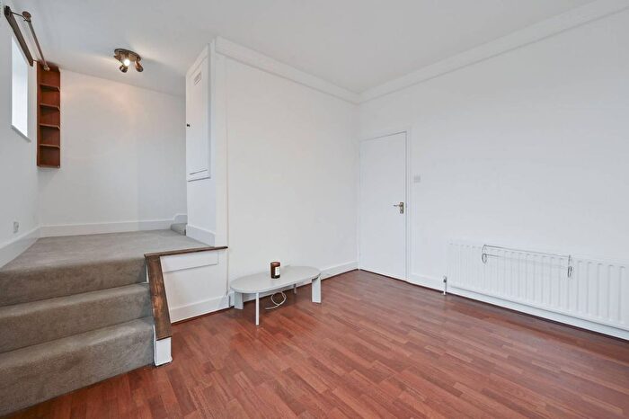 1 Bedroom Flat To Rent In Edbrooke Road, Maida Vale, London, W9