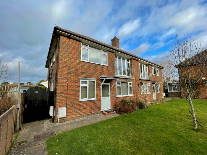 2 Bedroom Flat To Rent In Towncourt Lane, Petts Wood, Orpington BR5