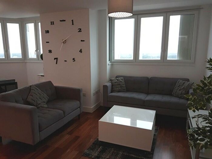 2 Bedroom Apartment To Rent In Metropolitan House, Hagley Road, Birmingham, B16
