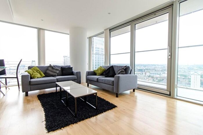 2 Bedroom Flat For Sale In Landmark East Tower, Marsh Wall, London, E14