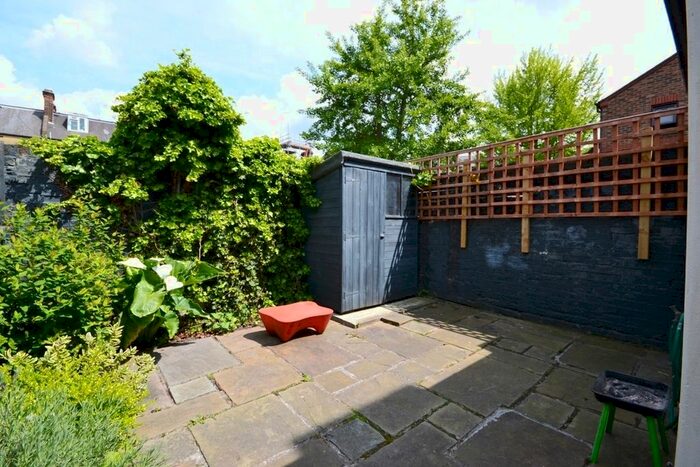 3 Bedroom Cottage To Rent In Third Avenue, Queens Park, London, W10