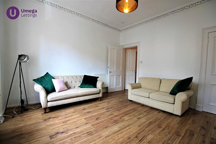 2 Bedroom Apartment To Rent In Caledonian Road, Dalry, Edinburgh, EH11