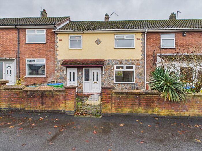 3 Bedroom Terraced House To Rent In Wood Street, Manchester, M24