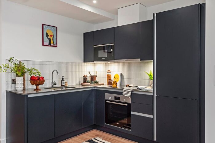 1 Bedroom Flat To Rent In Uncle Acton, Victoria Road, London, W3
