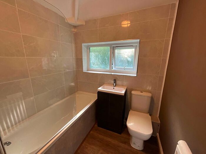 2 Bedroom Semi-Detached House For Sale In Green Park Road, Dudley, DY2