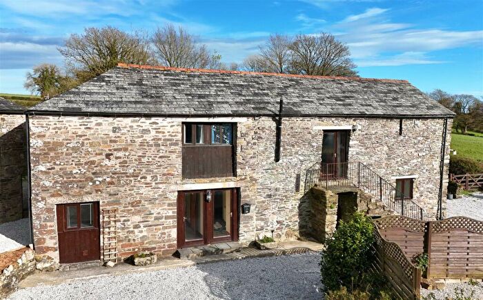 4 Bedroom Barn Conversion For Sale In Penhole - Launceston, Cornwall, PL15