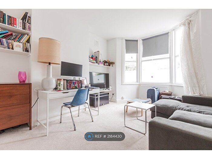 3 Bedroom Flat To Rent In Ondine Rd, London, SE15