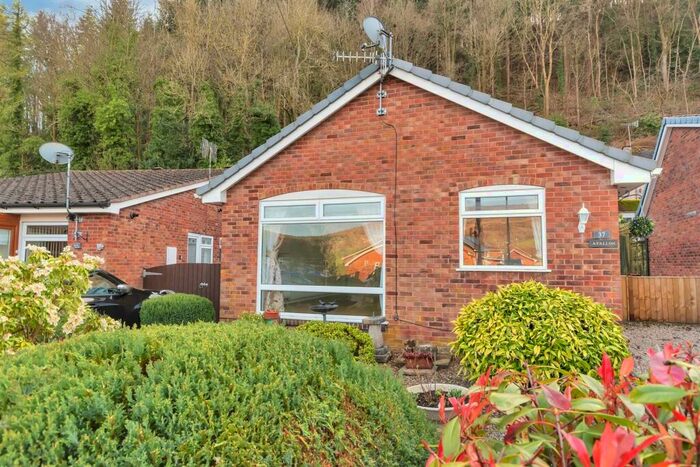2 Bedroom Detached Bungalow For Sale In Tyn Y Celyn Drive, Llangollen, LL20