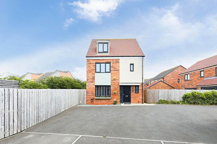 4 Bedroom Detached House For Sale In Cornmill Crescent, Holystone, NE27
