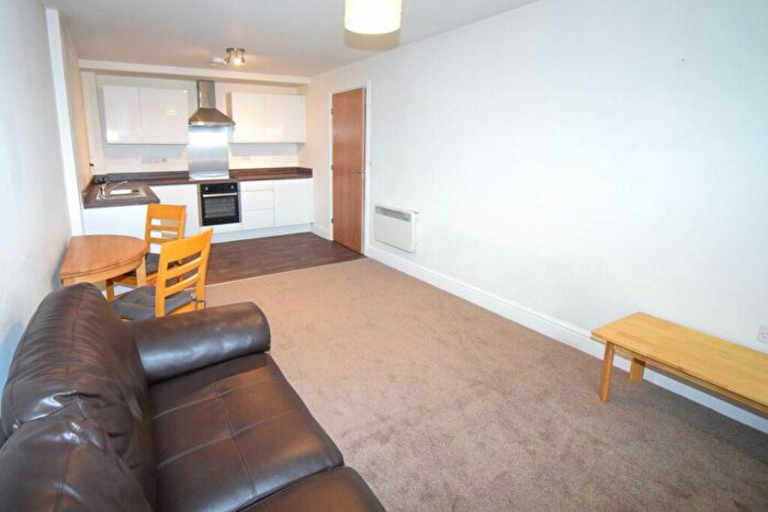 1 Bedroom Apartment To Rent In Norman House - Students, DE1