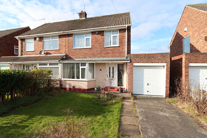 3 Bedroom Semi Detached House For Sale In Horsley Avenue, Shiremoor, Tyne And Wear, NE27