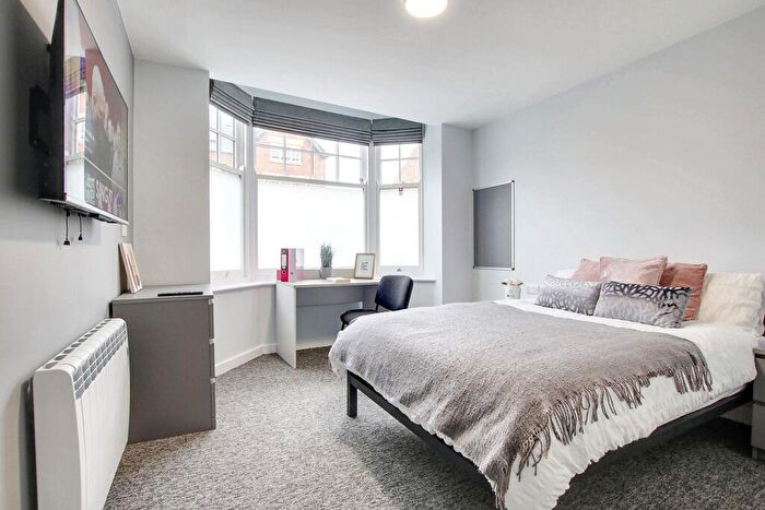 1 Bedroom Flat To Rent In Clarendon Park Road, Leicester, LE2