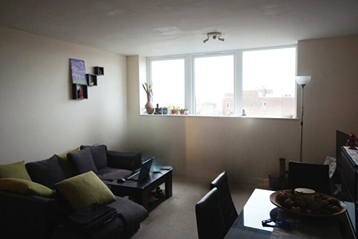 2 Bedroom Flat For Sale In Castle Court, The Minories Dudley, DY2