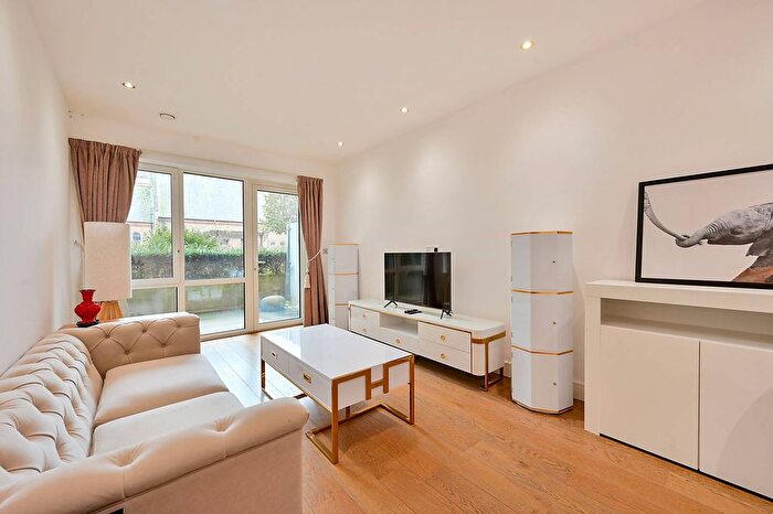 2 Bedroom Flat To Rent In Longfield Avenue, Ealing Broadway, London, W5