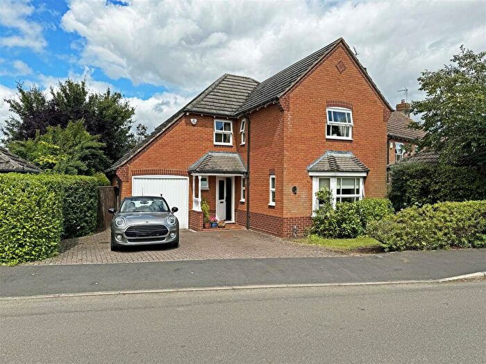 4 Bedroom Detached House For Sale In St. Lawrence Way, Tallington, Stamford, PE9