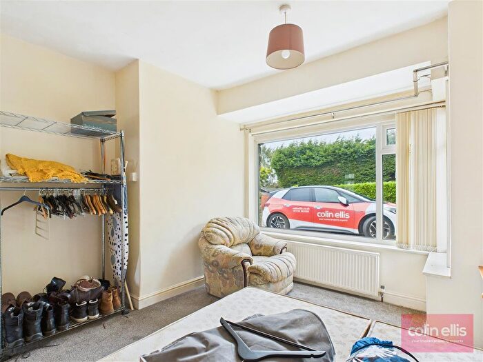 2 Bedroom Detached Bungalow For Sale In Osgodby Lane, Scarborough, YO11