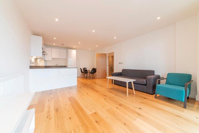 3 Bedroom Apartment For Sale In Nelson Street, London, Greater London, E16