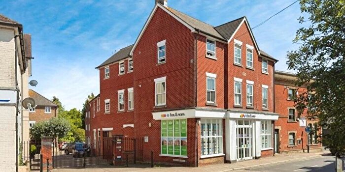 1 Bedroom Flat To Rent In Fordingbridge, Hants, SP6