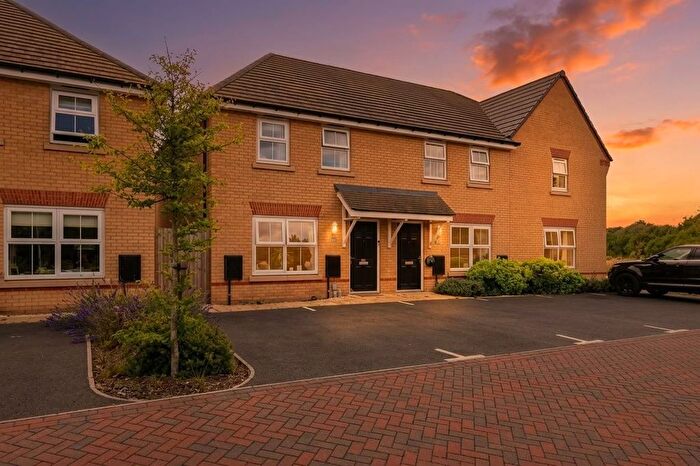 3 Bedroom End Of Terrace House For Sale In Turnpike Close, Needingworth, Cambridgeshire, PE27