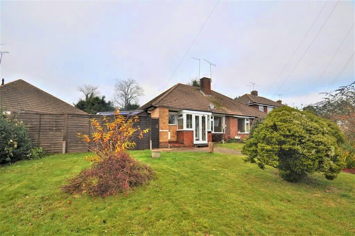 2 Bedroom Semi-Detached Bungalow To Rent In The Pasture, Kennington, TN24