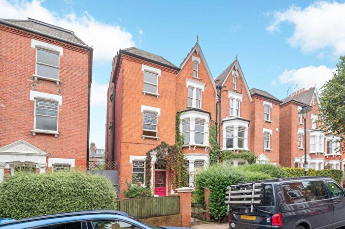 2 Bedroom Flat To Rent In Parliament Hill, Hampstead, London, NW3
