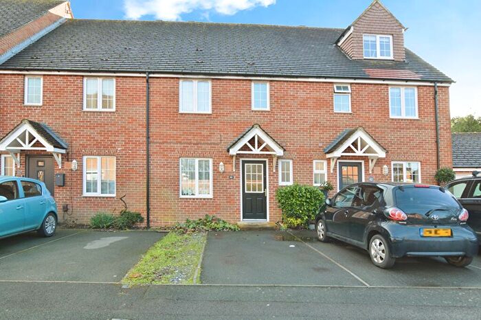 3 Bedroom Terraced House To Rent In School Drive, Woodley, RG5