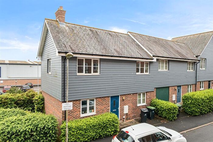 3 Bedroom End Of Terrace House For Sale In Poets Way, Dorchester, Dorset, DT1