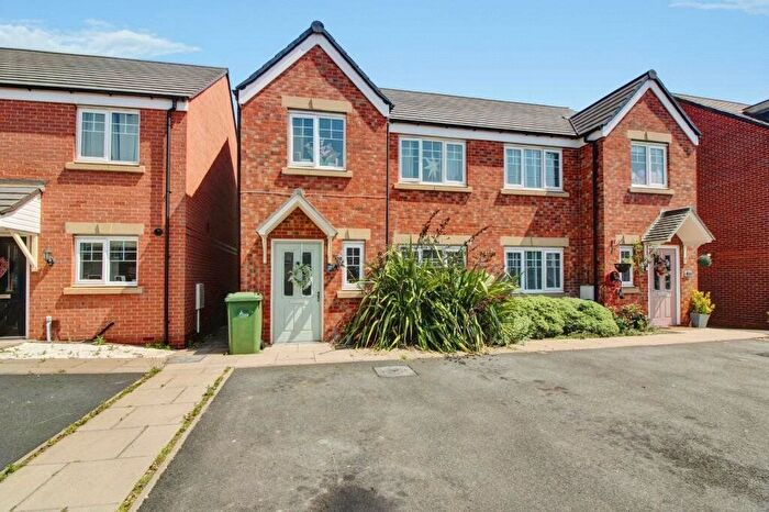 3 Bedroom Semi-Detached House For Sale In Sanderling Street, Norton Canes, Cannock, Staffordshire, WS11